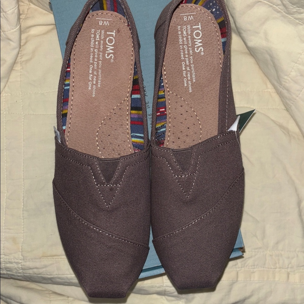 TOMS Ash Canvas Classic (NWT) - Picture 6 of 6